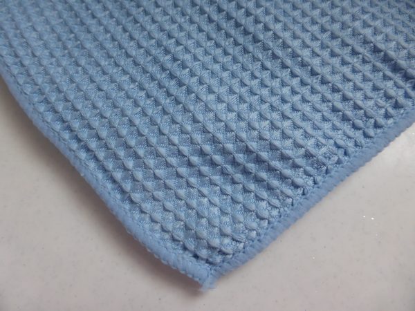 WAFFLE BLUE MICROFIBRE 250GSM 76x56CMS